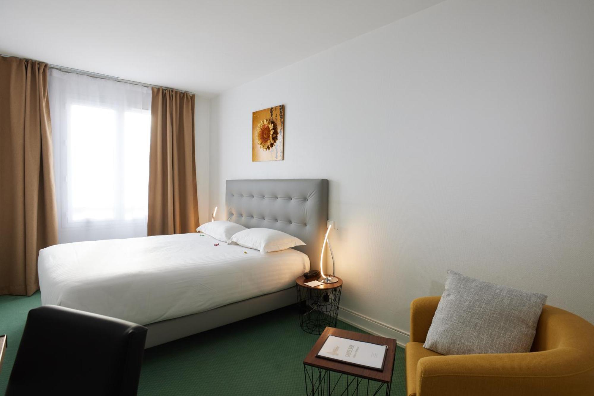 Hotel Le Beffroi Dreux Buitenkant foto