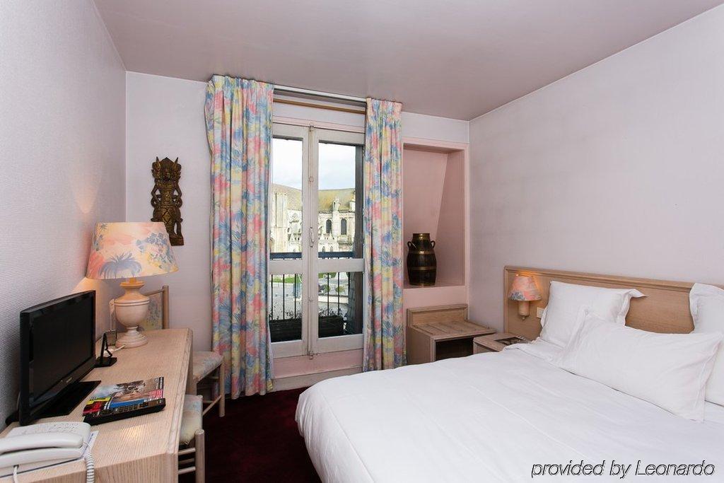 Hotel Le Beffroi Dreux Buitenkant foto