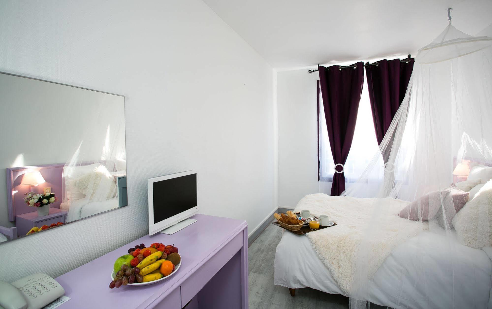 Hotel Le Beffroi Dreux Buitenkant foto